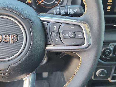 Used 2024 Jeep Wrangler Unlimited Sahara w/ Safety Group AWD/4WD image 16