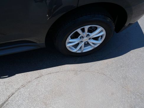 Used 2017 Chevrolet Equinox LT w/ Convenience Package AWD/4WD image 35