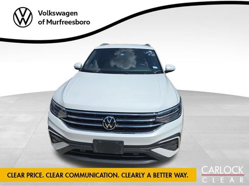 Used 2023 Volkswagen Tiguan SE FWD image 4