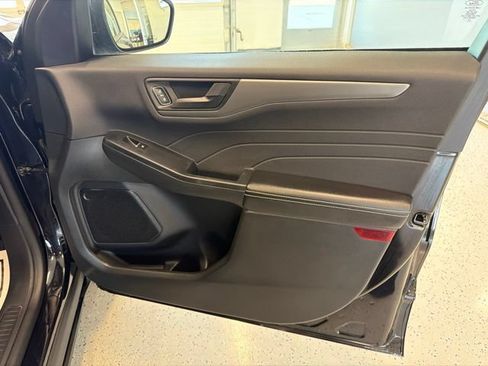 Used 2023 Ford Escape Active w/ Tech Pack #1 AWD/4WD image 47
