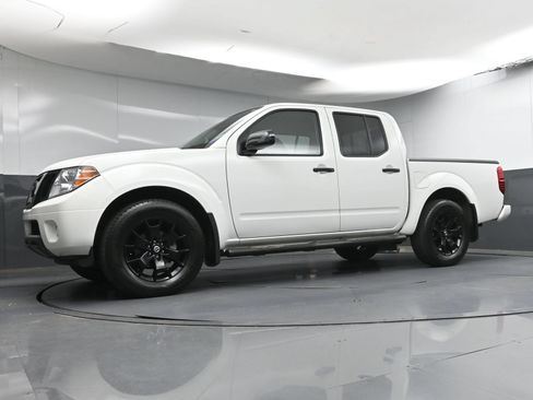Used 2020 Nissan Frontier SV w/ Midnight Edition Floor Mats RWD image 19