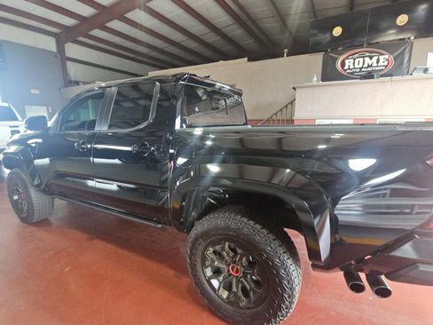 Used 2024 Toyota Tacoma TRD Pro AWD/4WD image 5