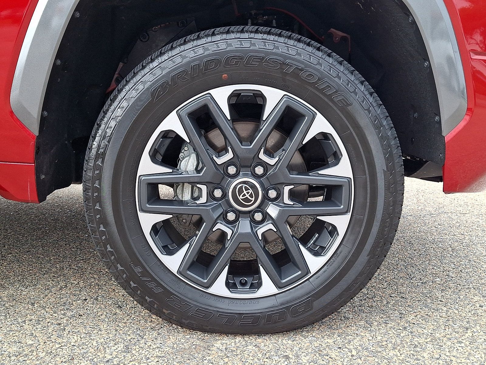 Used 2024 Toyota Tundra Limited AWD/4WD image 8