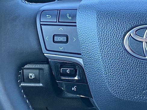 Certified 2025 Toyota Camry SE image 17