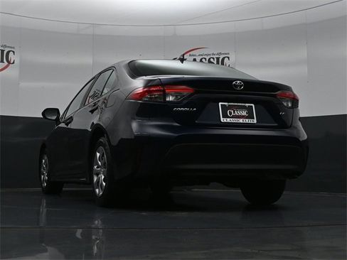 Used 2024 Toyota Corolla LE image 23