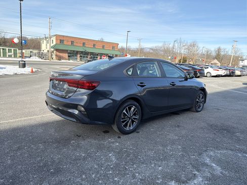 Used 2023 Kia Forte LXS image 6