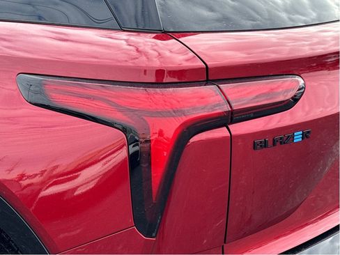Used 2024 Chevrolet Blazer EV RS image 6