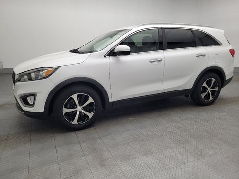 Used 2016 Kia Sorento EX FWD image 2