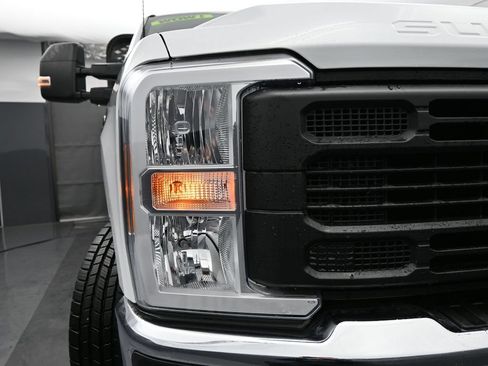 Used 2023 Ford F250 XL w/ XL Chrome Package RWD image 10