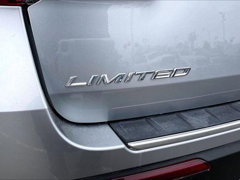 Used 2024 Ford Explorer Limited w/ Limited Technology Package image 31