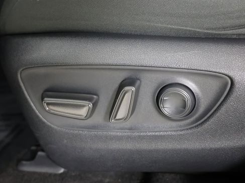 Used 2022 Toyota RAV4 XLE image 21