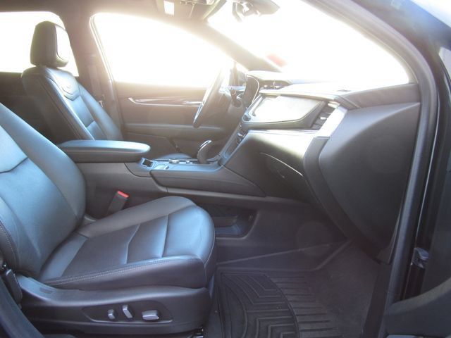 Used 2022 Cadillac XT5 Premium Luxury AWD/4WD image 19