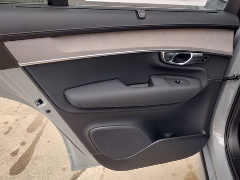 New 2026 Volvo XC90 B6 Ultra image 19