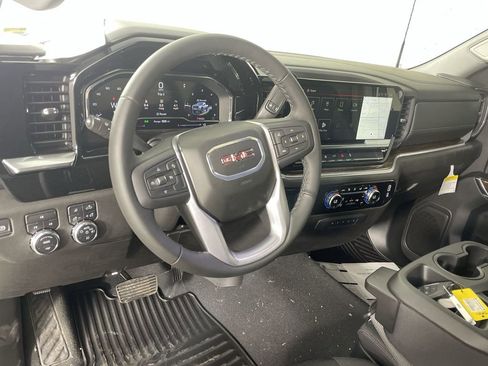 Used 2024 GMC Sierra 2500 SLE w/ SLE Convenience Package image 10
