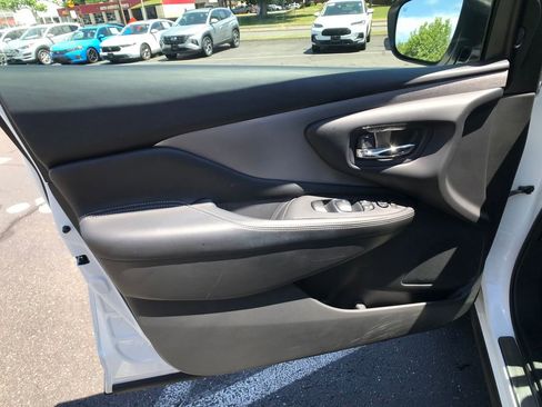Used 2024 Nissan Murano SV w/ SV Midnight Edition Package AWD/4WD image 18