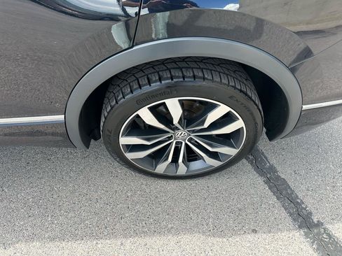 Used 2019 Volkswagen Tiguan SEL Premium R-Line w/ 3rd Row Seat Package AWD/4WD image 28
