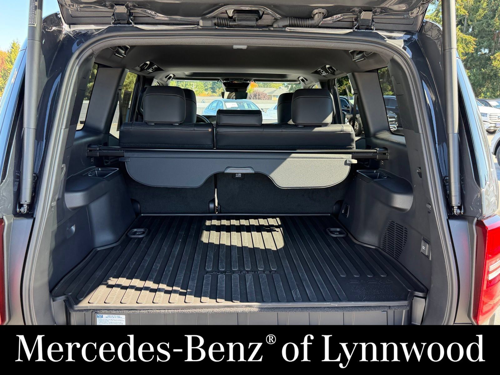 Used 2027 Toyota Land Cruiser w/ Premium Package AWD/4WD image 9