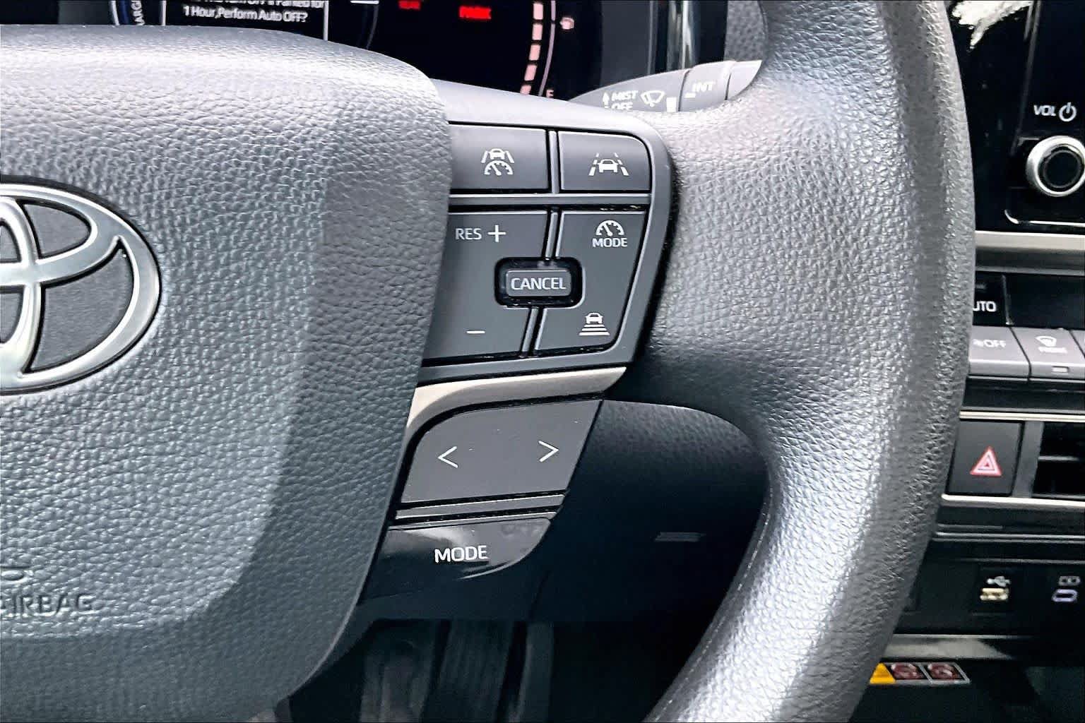 Used 2025 Toyota Camry LE FWD image 23