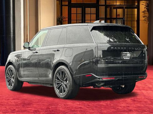 New 2026 Land Rover Range Rover SE image 4