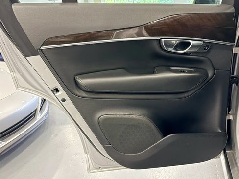Used 2019 Volvo XC90 T5 Momentum FWD image 36
