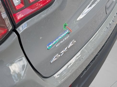 Used 2023 Jeep Compass Latitude image 21