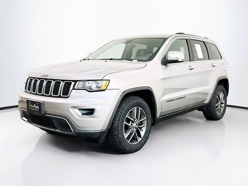 Used 2017 Jeep Grand Cherokee Limited image 3
