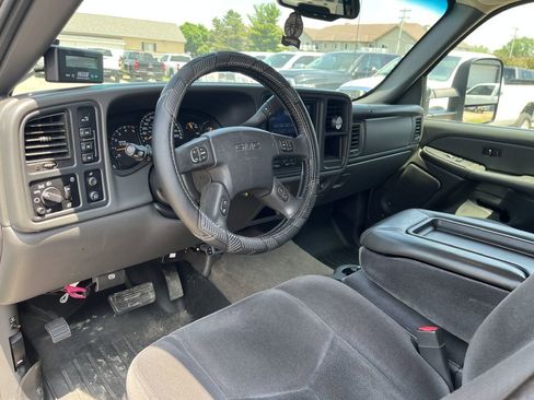 Used 2006 GMC Sierra 2500 SLE w/ Heavy-Duty Power Package AWD/4WD image 20