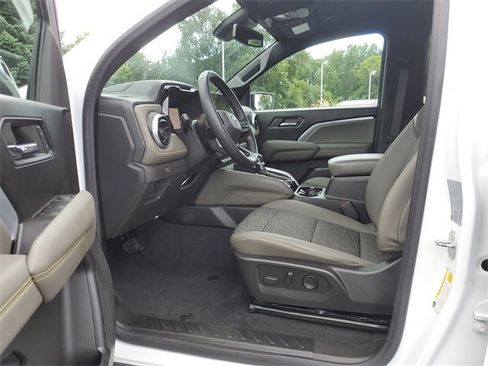 Used 2023 Chevrolet Colorado ZR2 w/ LPO, Tailgate Decal Package image 8