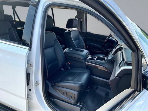 Used 2019 GMC Yukon XL SLT AWD/4WD image 32