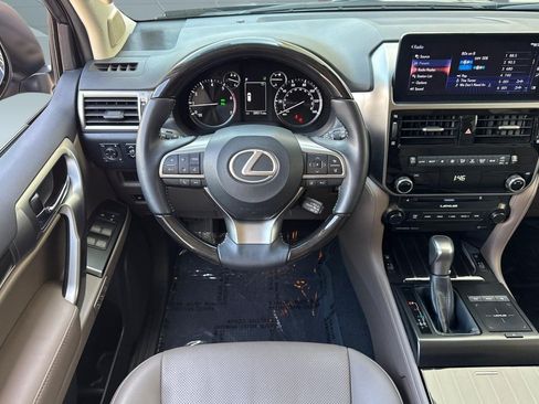 Used 2023 Lexus GX 460 Premium w/ Premium Package AWD/4WD image 30