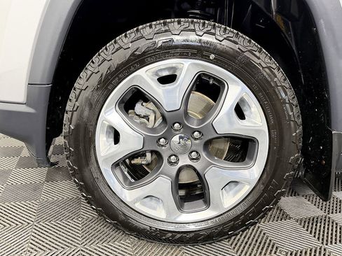 Used 2019 Jeep Compass Limited image 48