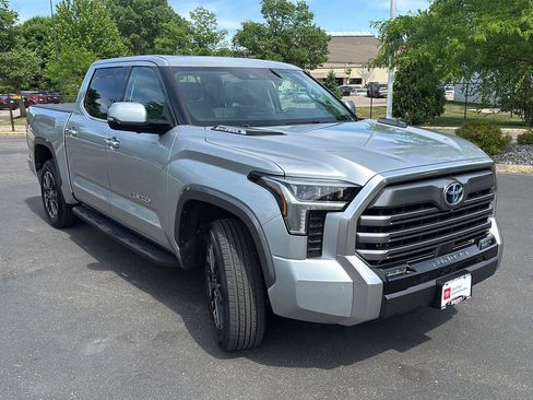 Used 2022 Toyota Tundra Limited AWD/4WD image 7