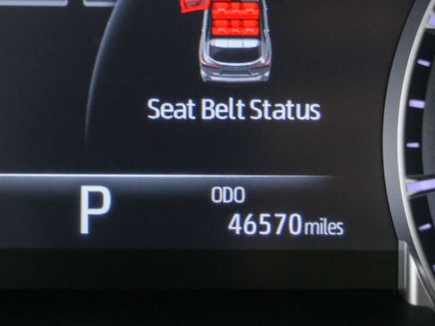 Used 2022 Toyota Highlander XLE FWD image 16