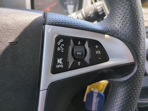 Used 2017 Chevrolet Equinox LT FWD image 23
