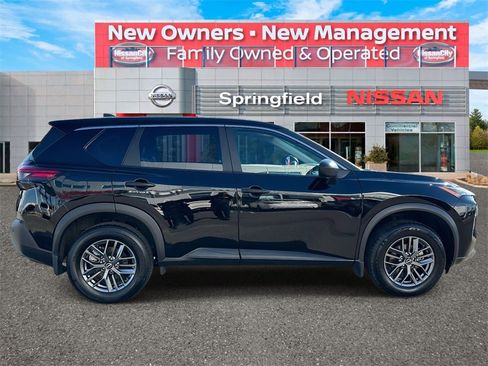 Certified 2023 Nissan Rogue S image 4