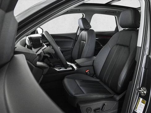 Certified 2025 Audi Q5 Premium w/ Convenience Package AWD/4WD image 17