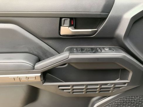 New 2025 Toyota Tacoma TRD Off-Road AWD/4WD image 10