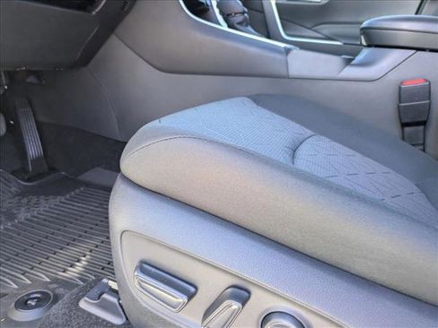 New 2025 Toyota RAV4 XLE image 4