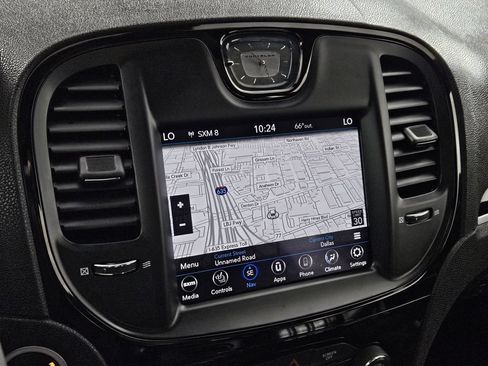 Used 2023 Chrysler 300 S RWD image 11
