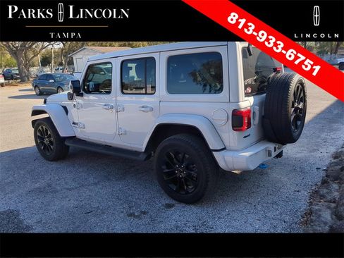 Used 2021 Jeep Wrangler Unlimited Sahara image 5