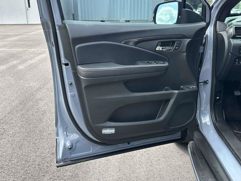 Used 2023 Honda Ridgeline Black Edition image 5