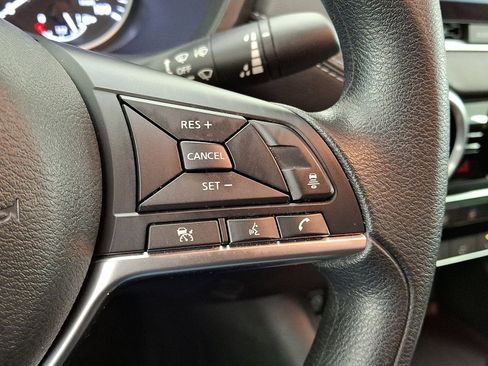 Used 2024 Nissan Sentra SV image 18