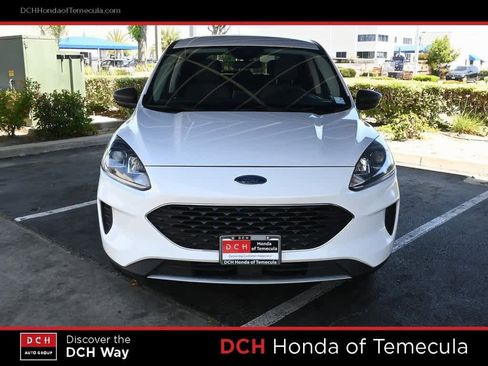 Used 2022 Ford Escape SE image 2