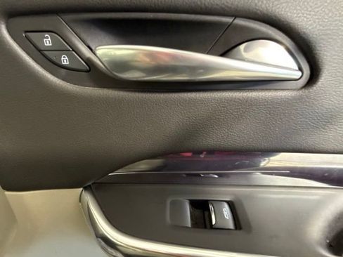 Used 2019 Cadillac XT4 Luxury w/ Cold Weather Package image 34