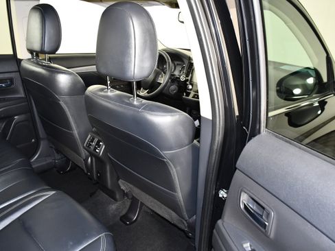 Used 2020 Mitsubishi Outlander SEL AWD/4WD image 43
