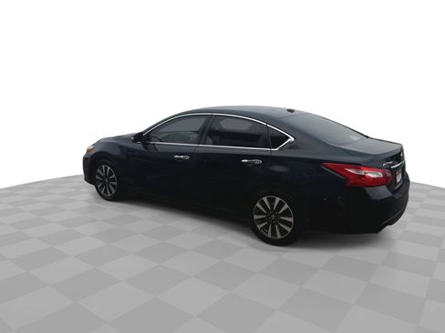 Used 2016 Nissan Altima 2.5 SL w/ 2.5 Technology Package image 6