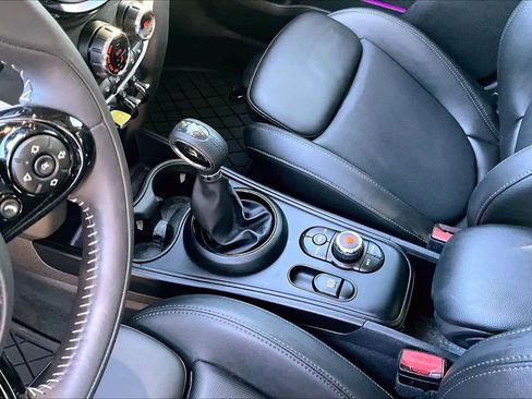 Used 2019 MINI Cooper Countryman SE w/ Premium Package image 17