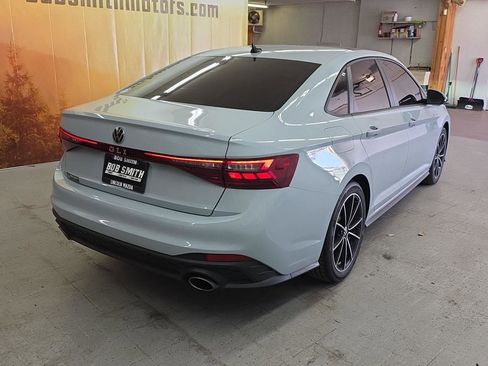 Used 2025 Volkswagen Jetta GLI Autobahn image 19