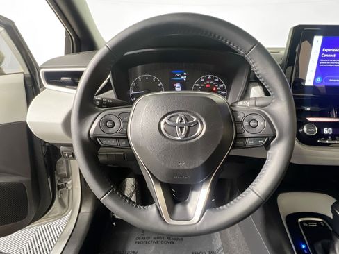 Used 2025 Toyota Corolla SE FWD image 18