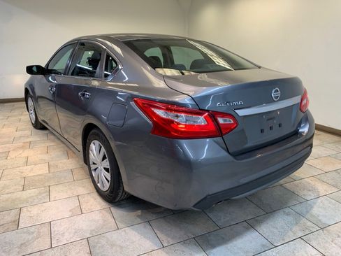 Used 2016 Nissan Altima 2.5 S FWD image 4